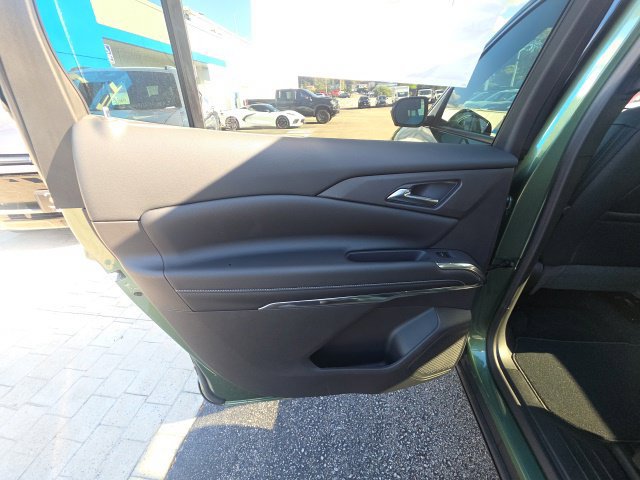 New 2027 Chevrolet Traverse LT w/ Driver Confidence Package FWD image 25