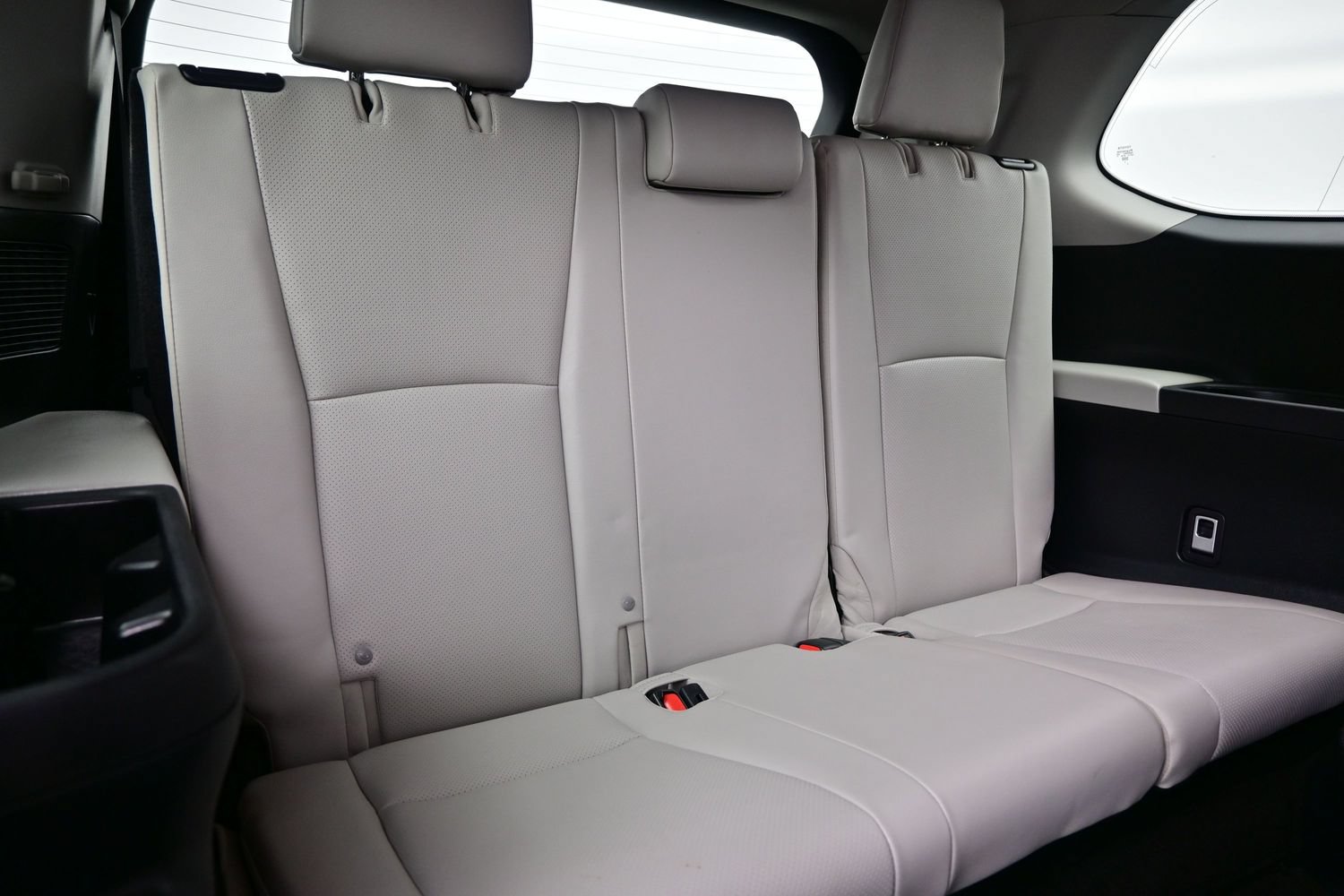 Used 2024 Toyota Grand Highlander AWD image 17