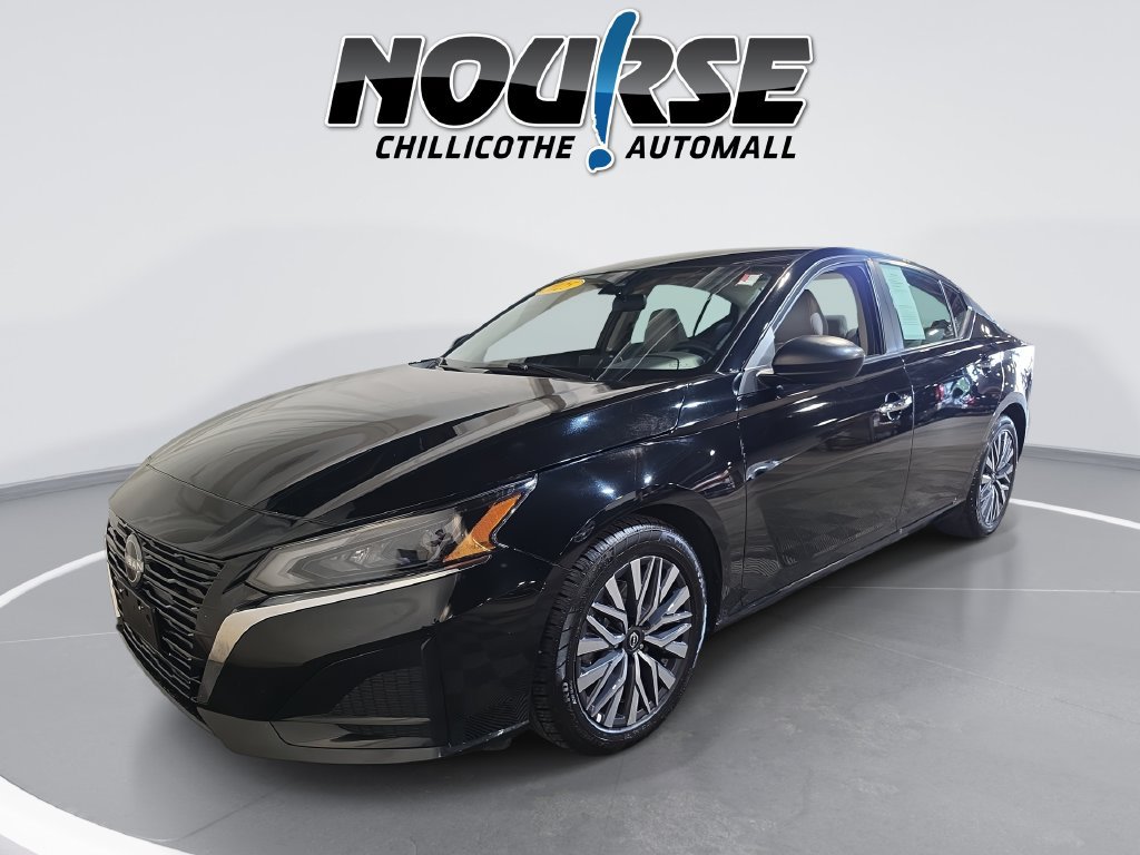 Used 2025 Nissan Altima 2.5 SV FWD image 1