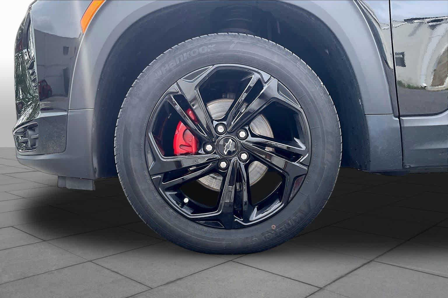 Used 2023 Chevrolet TrailBlazer RS w/ Convenience Package AWD/4WD image 10