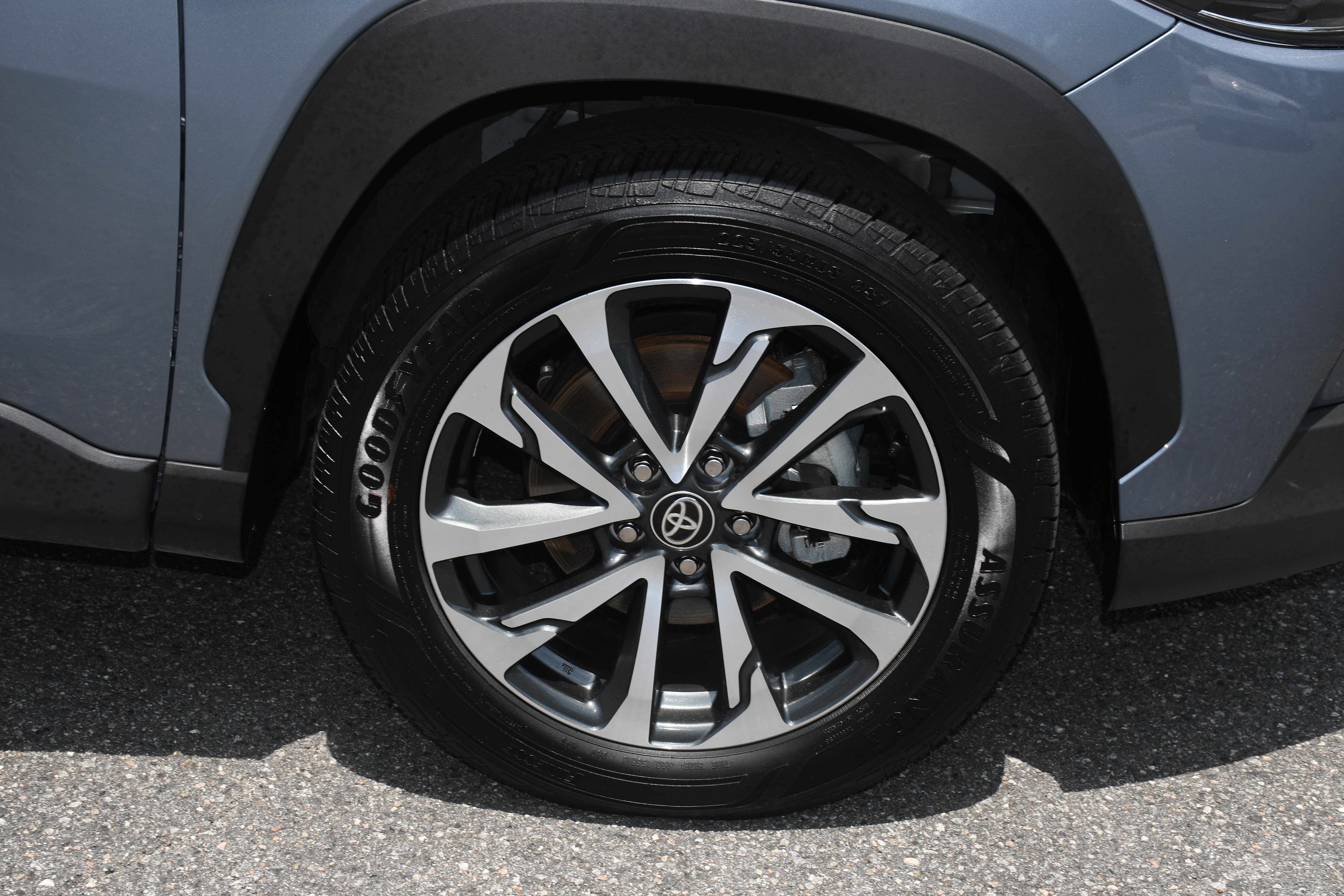 Certified 2025 Toyota Corolla Cross XLE FWD image 21