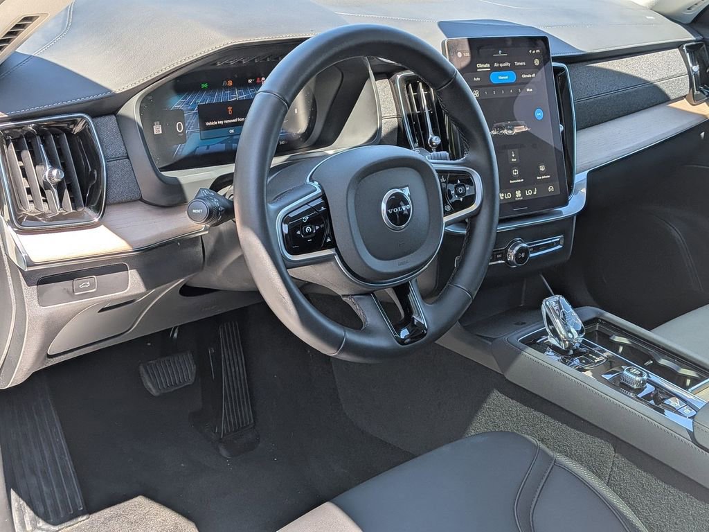 Used 2025 Volvo XC90 B6 Plus AWD/4WD image 10