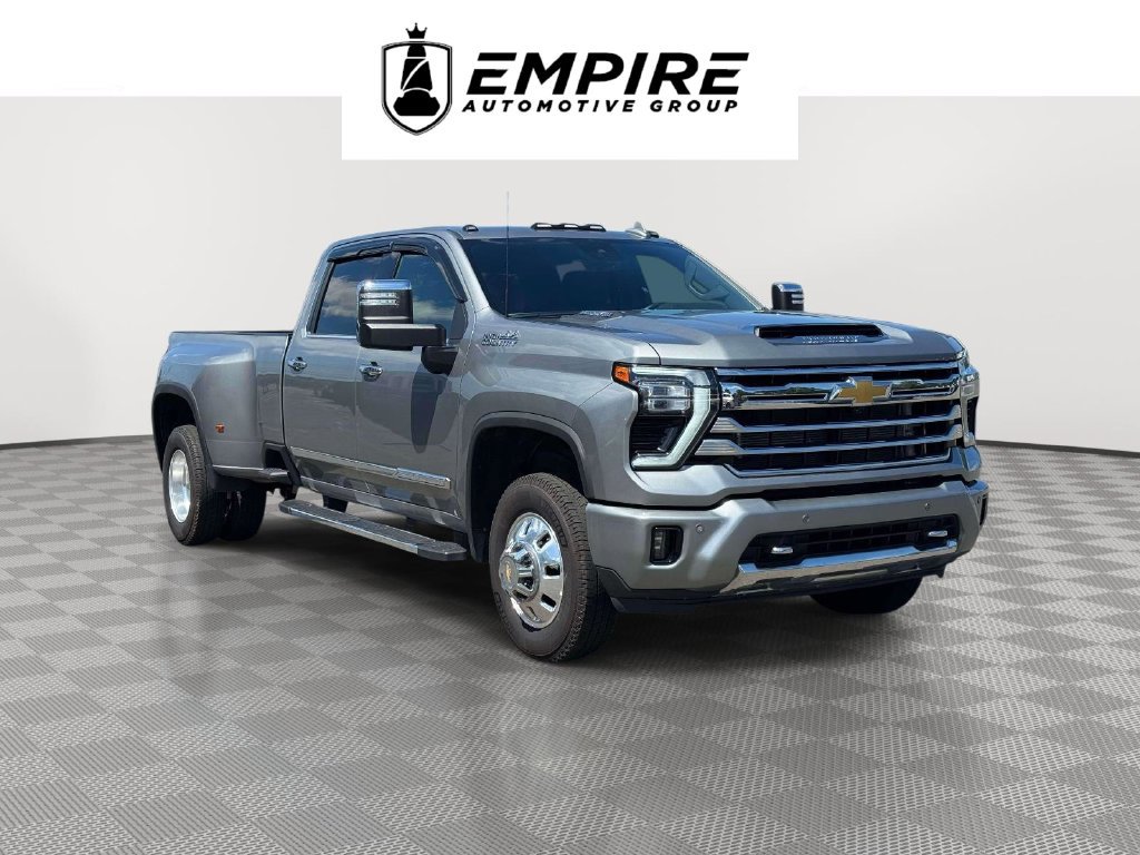 Used 2025 Chevrolet Silverado 3500 High Country AWD/4WD image 1