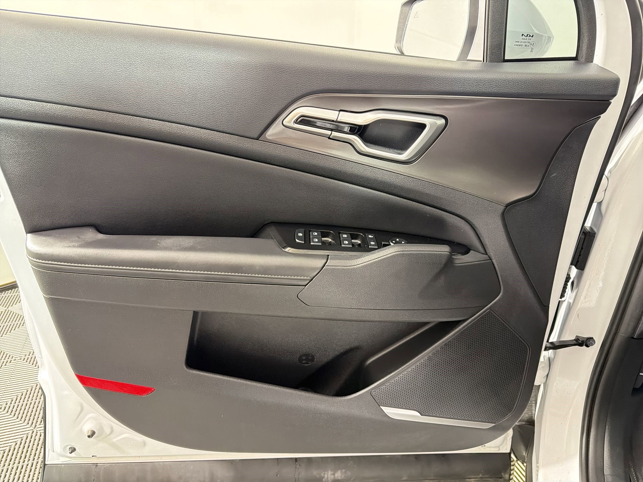 Used 2024 Kia Sportage EX image 16