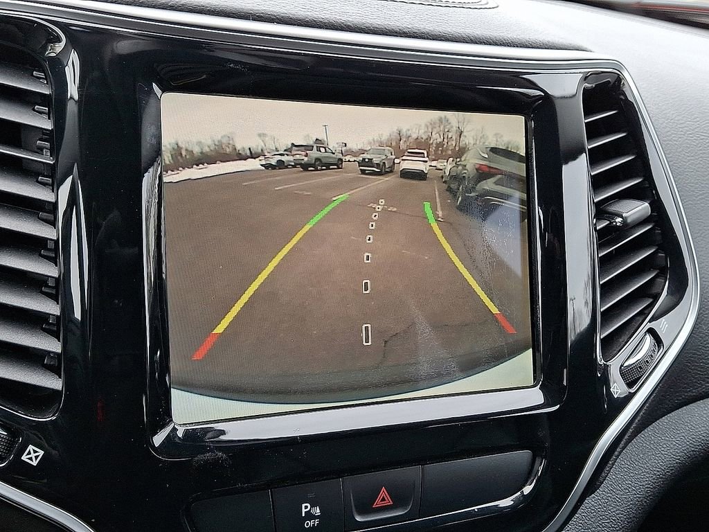 Used 2019 Jeep Cherokee Limited image 13