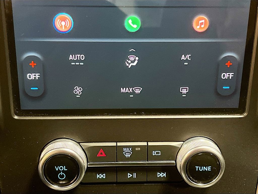 Used 2024 Ford Edge SE image 15