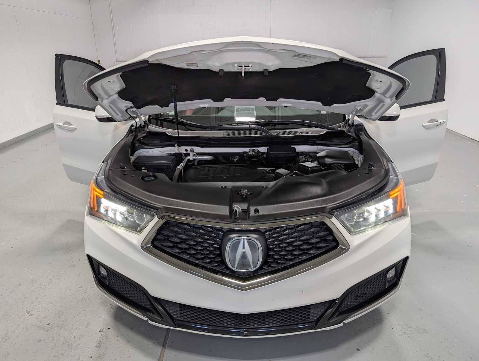 Used 2019 Acura MDX A-Spec image 13