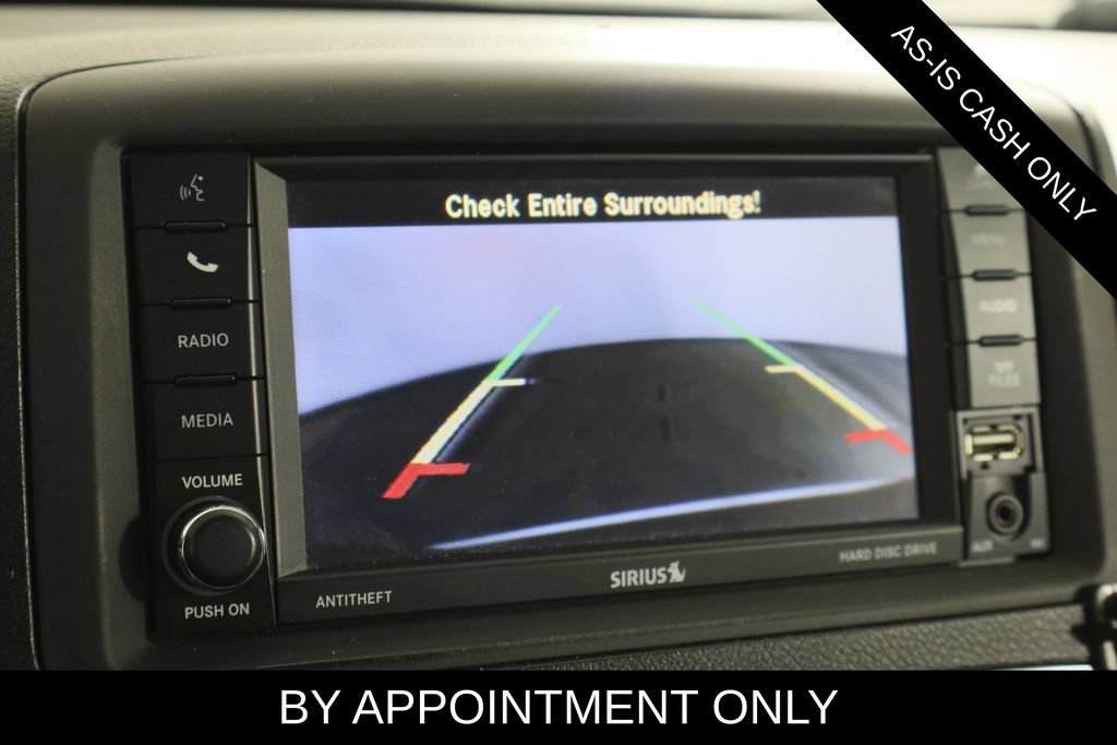 Used 2014 Chrysler Town & Country Touring FWD image 23