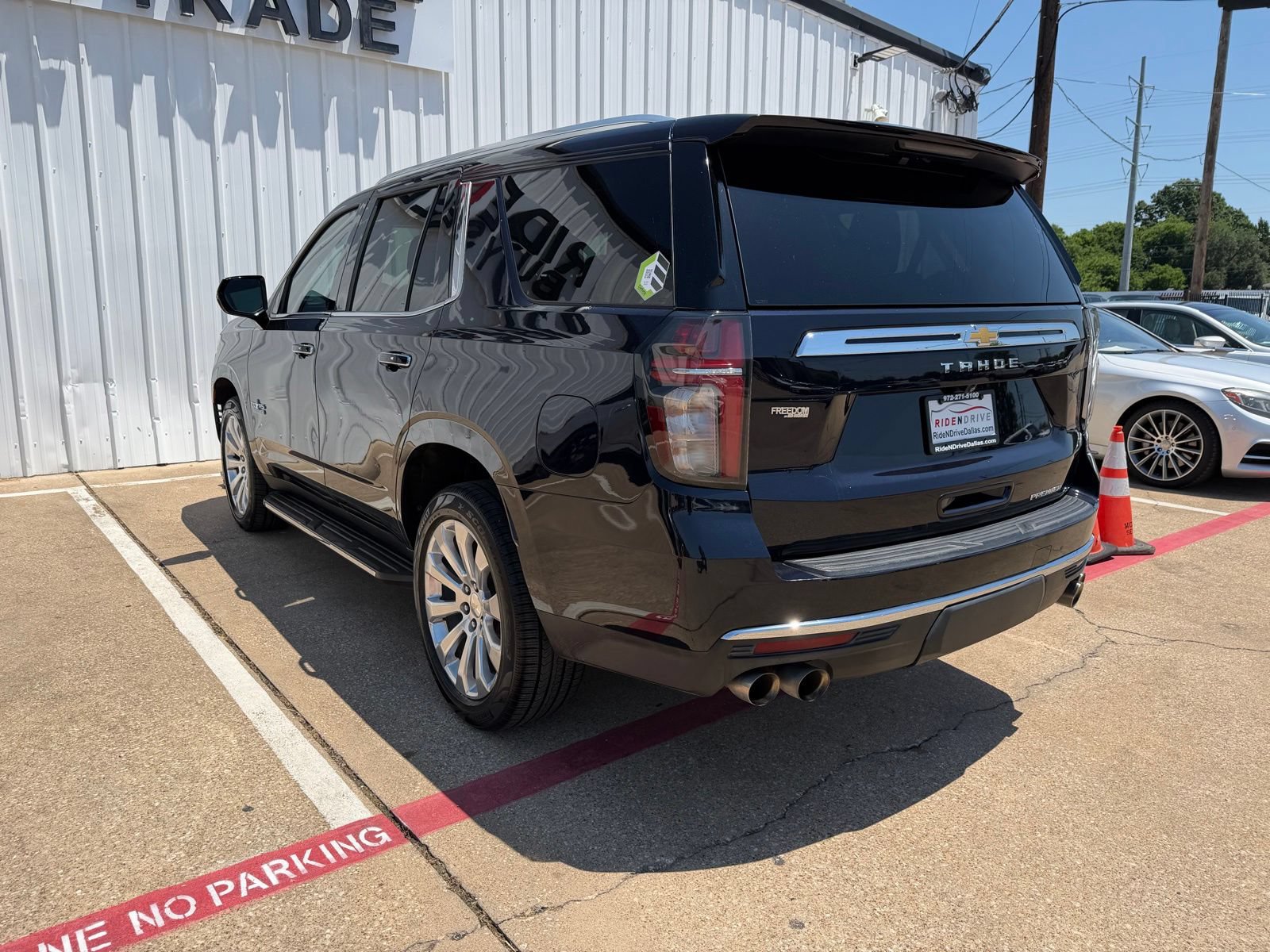 Used 2022 Chevrolet Tahoe Premier w/ Texas Edition RWD image 5