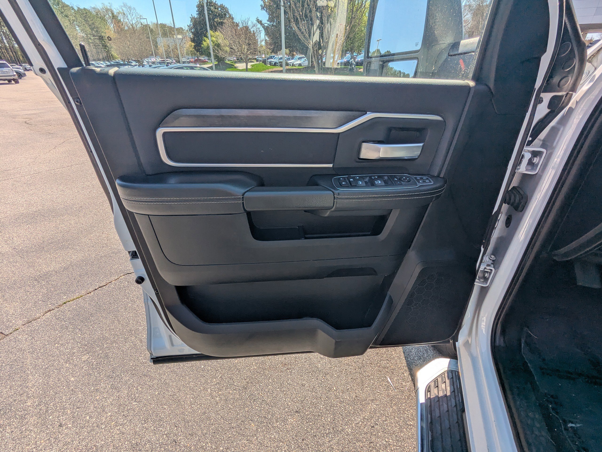 Used 2024 RAM 2500 Big Horn image 14