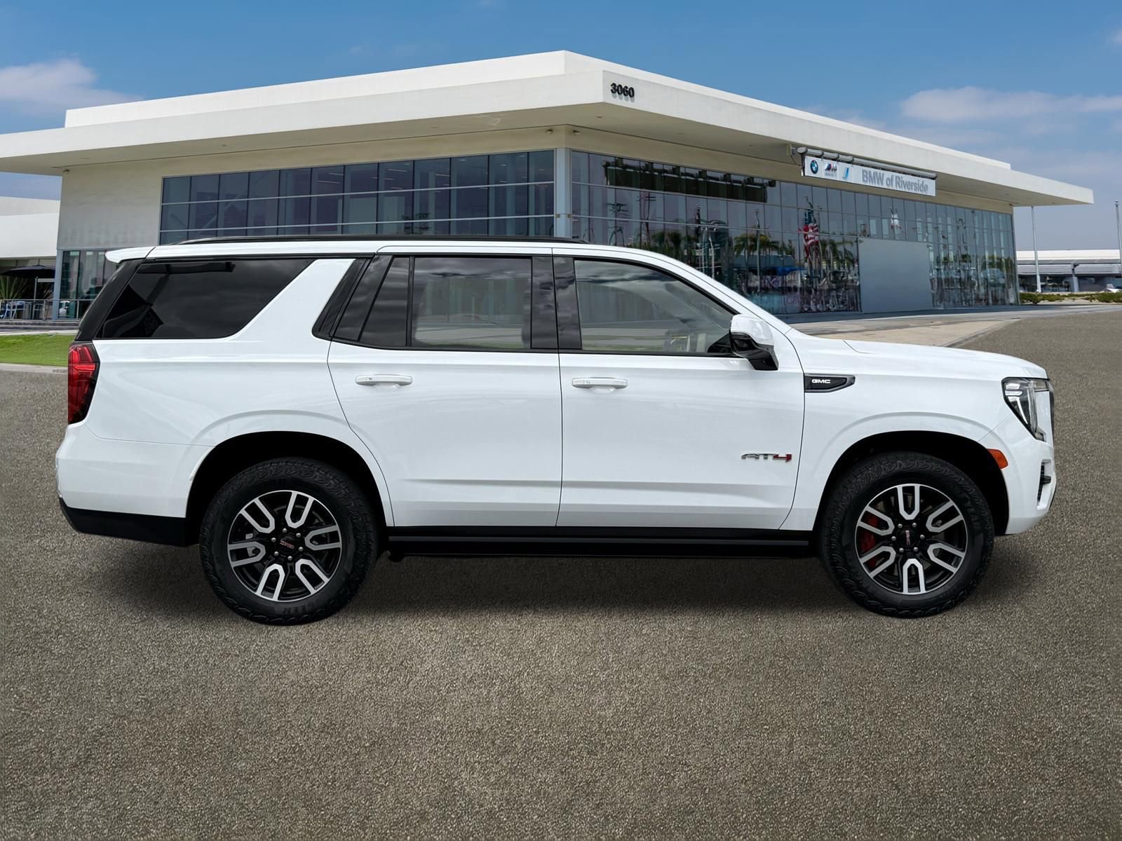 Used 2024 GMC Yukon AT4 w/ AT4 Premium Package AWD/4WD image 12