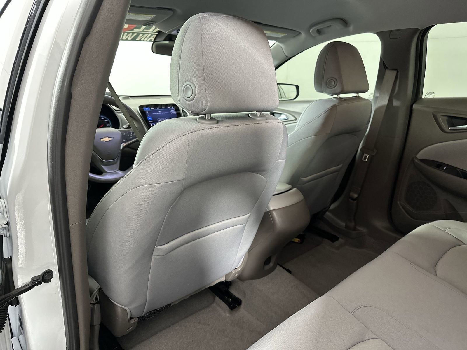 Used 2021 Chevrolet Malibu LS image 28