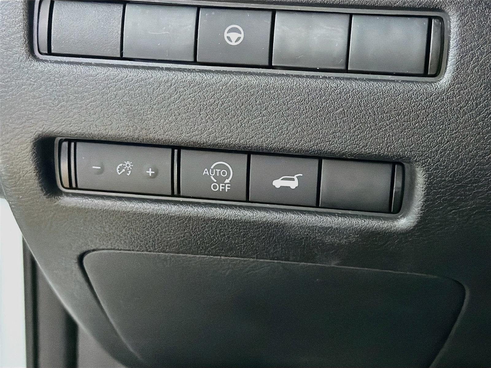 Certified 2024 Nissan Rogue SV AWD/4WD image 10