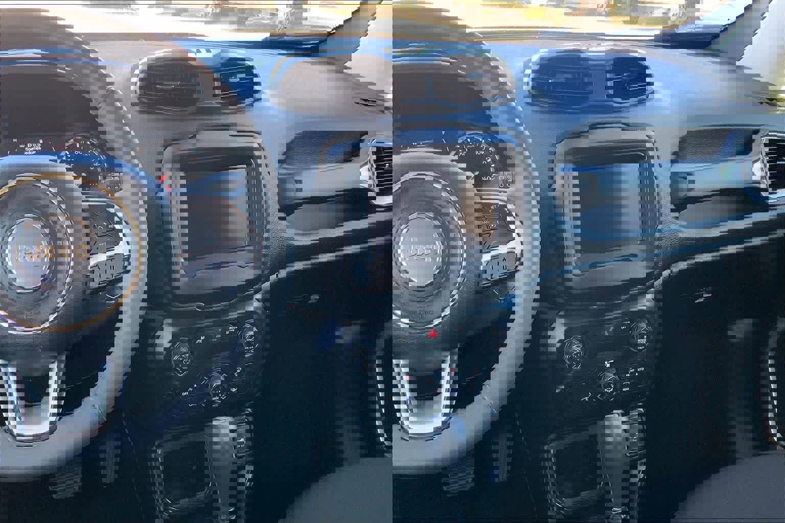 Used 2020 Jeep Renegade Latitude image 7