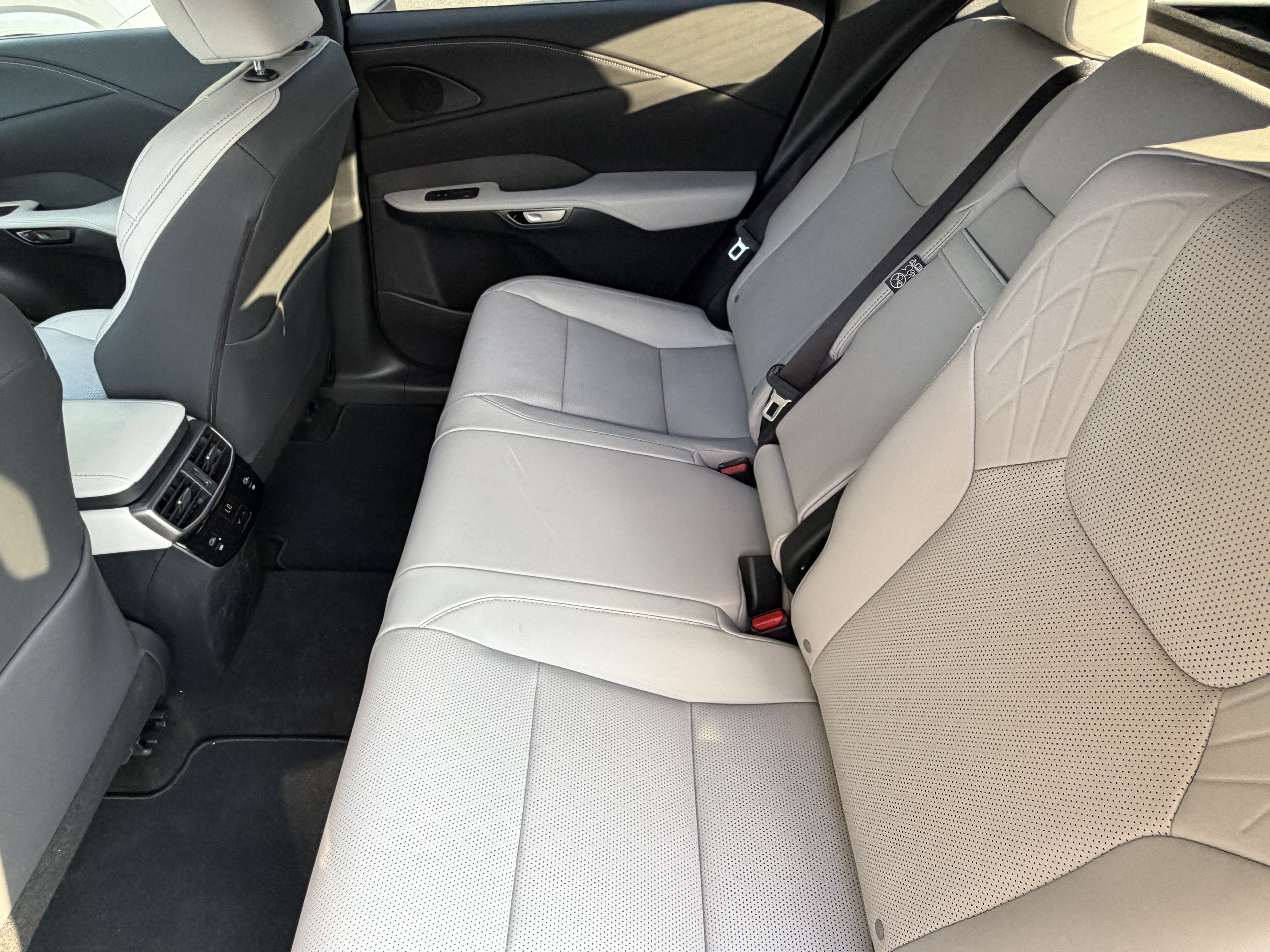 Used 2025 Lexus RX 350 Premium Plus w/ Accessory Package (Z1) FWD image 30