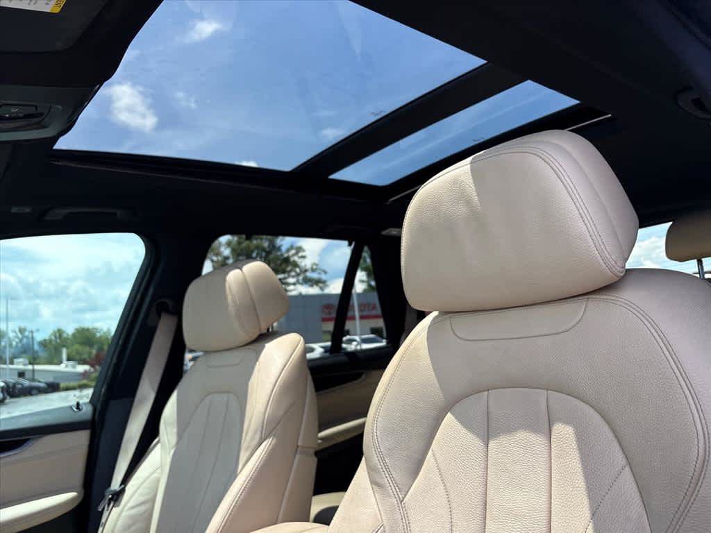 Used 2018 BMW X5 xDrive50i AWD/4WD image 24