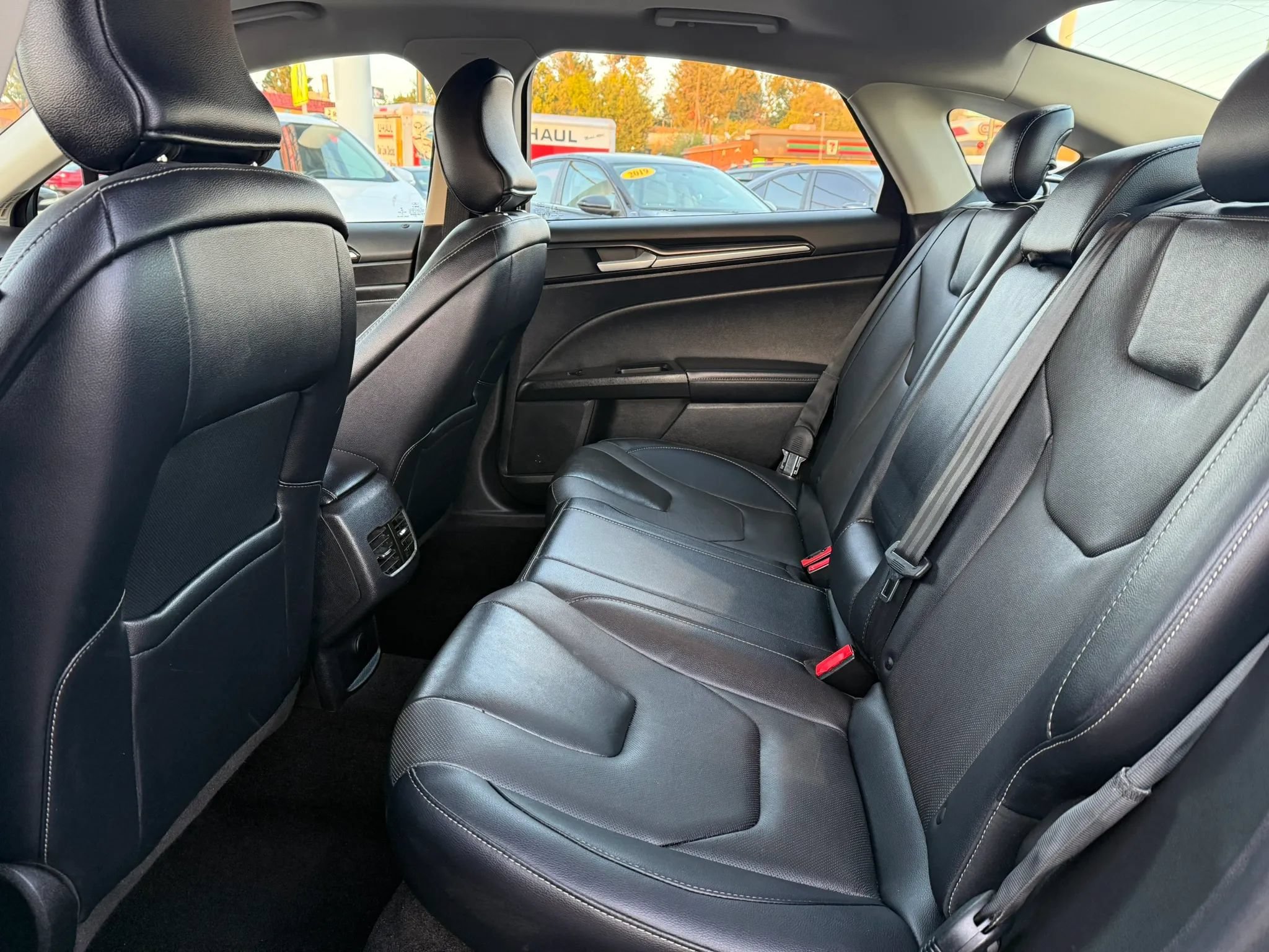 Used 2019 Ford Fusion Titanium AWD/4WD image 13