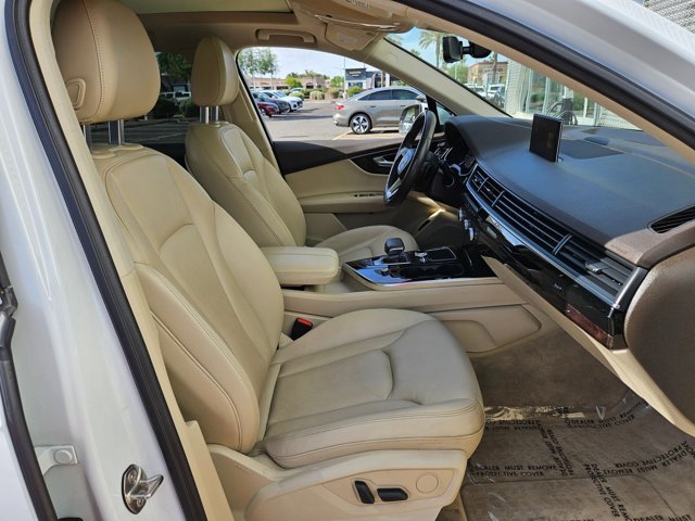 Used 2019 Audi Q7 3.0T Premium w/ Convenience Package AWD/4WD image 24