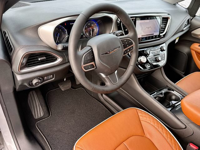New 2026 Chrysler Pacifica Pinnacle FWD image 7