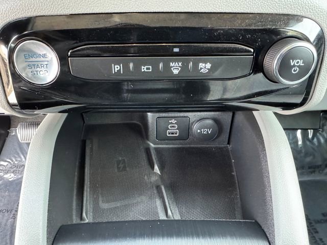 Certified 2025 Ford Escape SE w/ PHEV Premium Package image 27