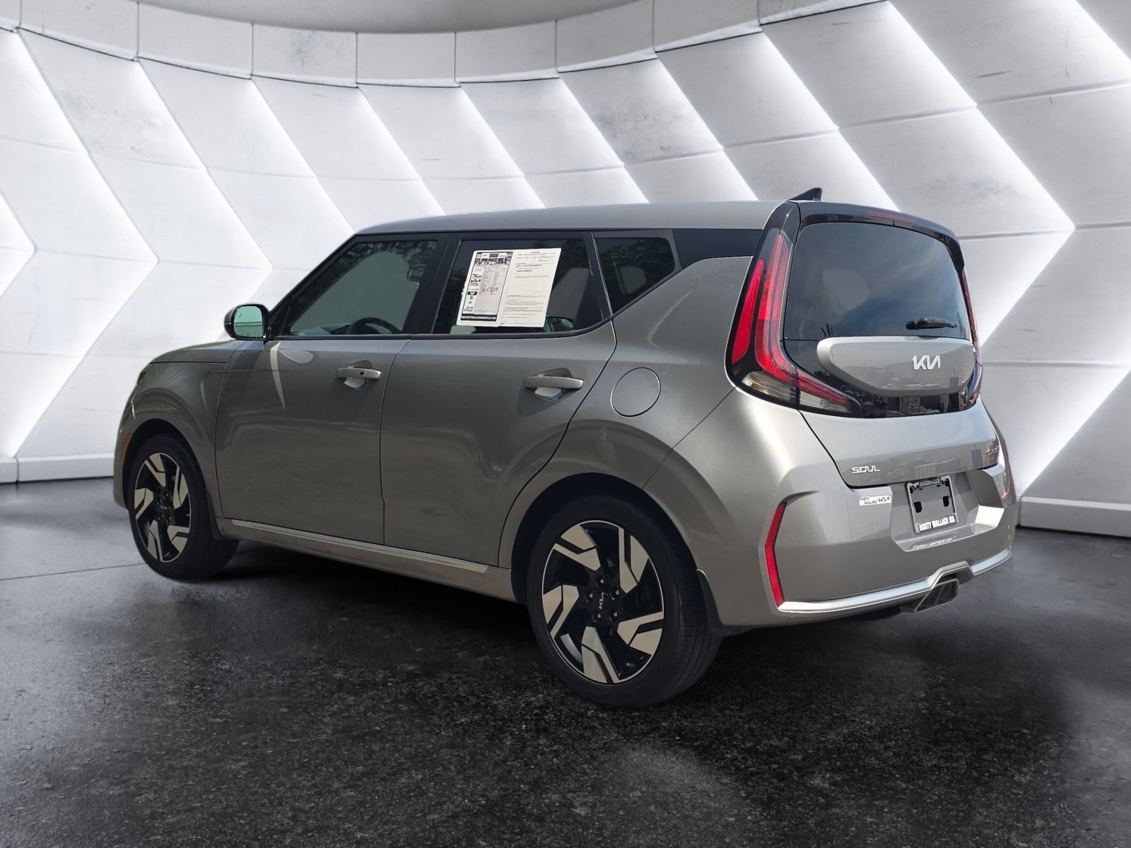 Used 2024 Kia Soul GT-Line FWD image 3