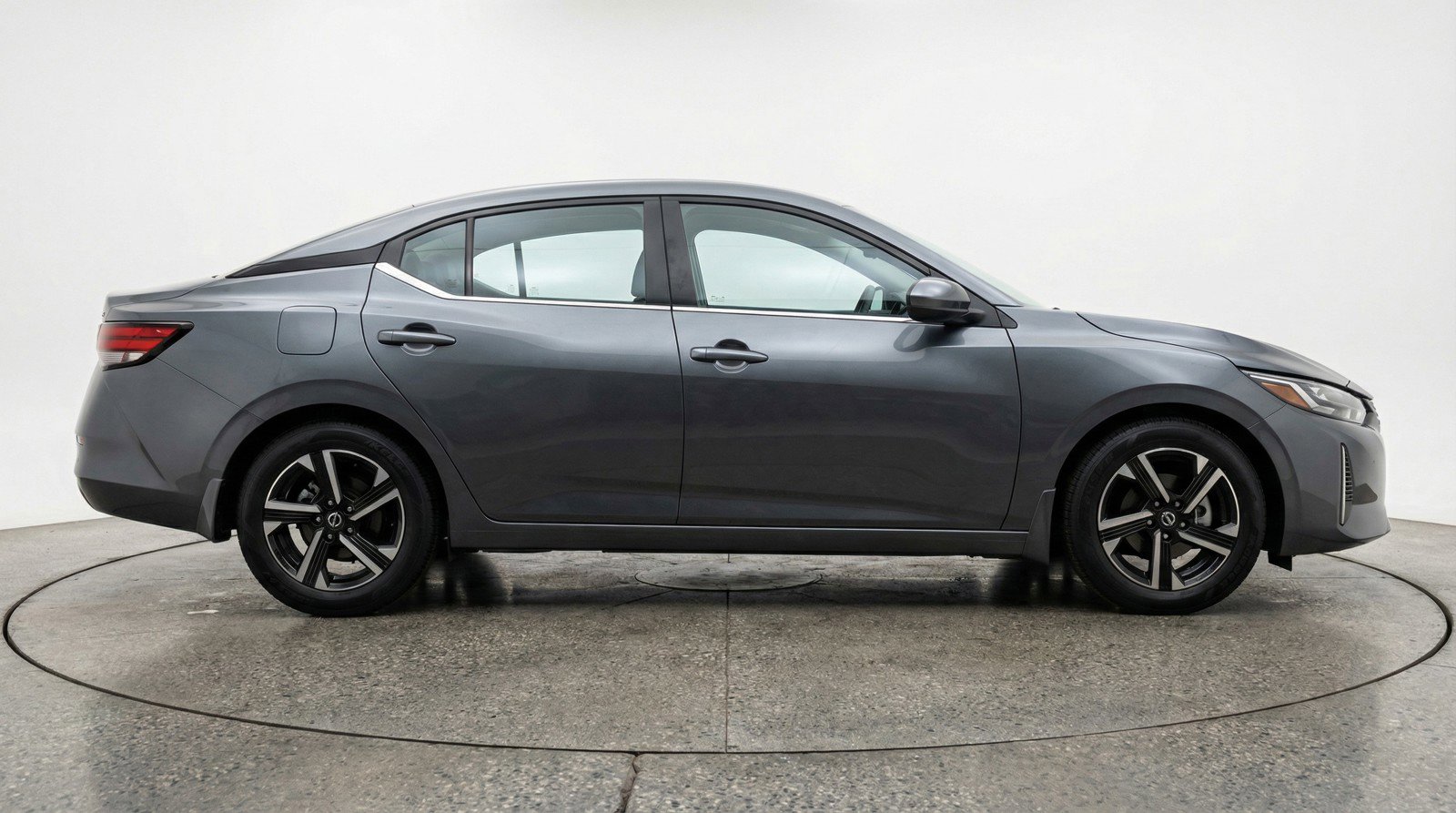 Used 2025 Nissan Sentra SV image 11
