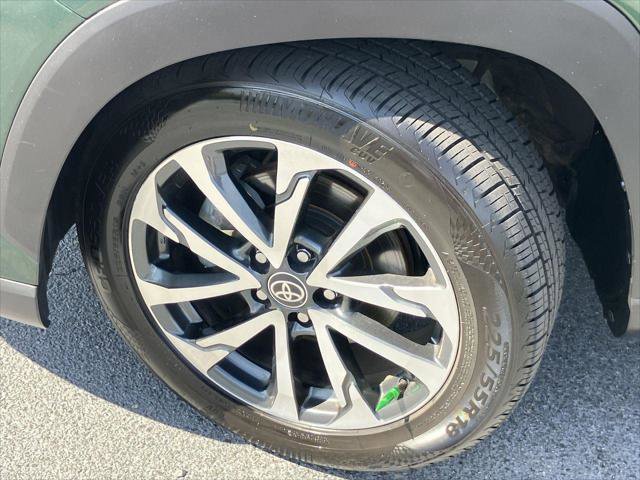Certified 2022 Toyota Corolla Cross XLE FWD image 9