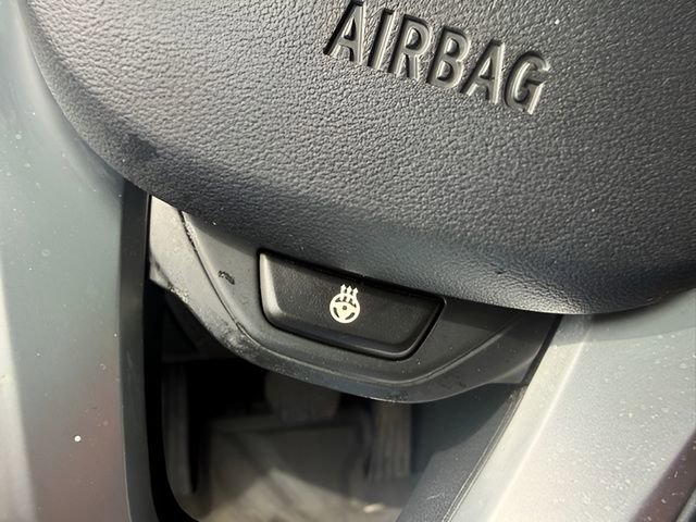 Used 2020 BMW 330i xDrive Sedan w/ Driving Assistance Package image 16