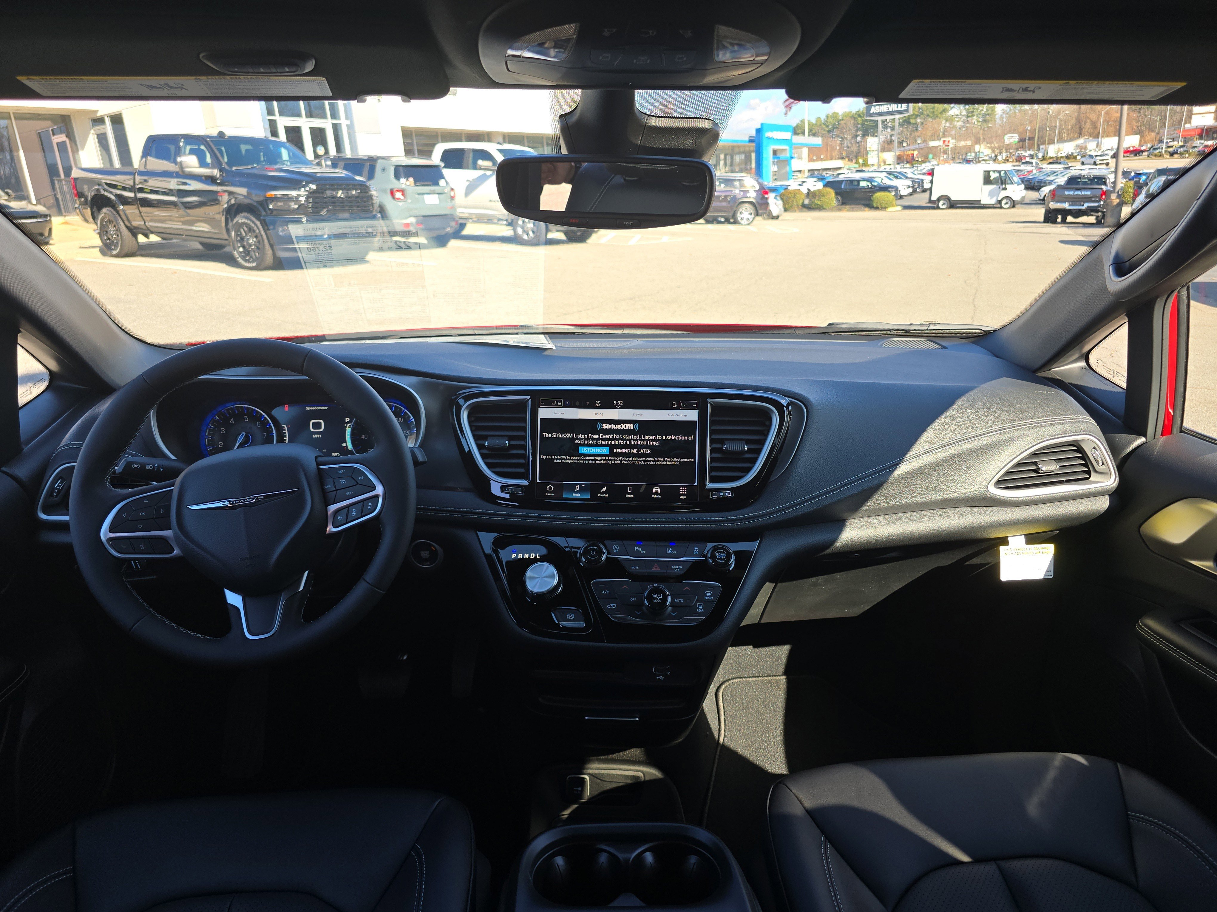 New 2026 Chrysler Pacifica Select image 18