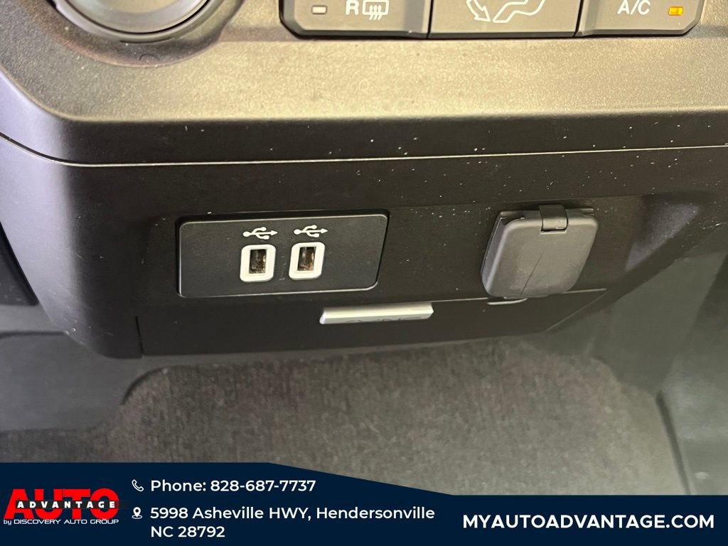 Used 2018 Ford F150 XLT w/ Equipment Group 302A Luxury AWD/4WD image 17