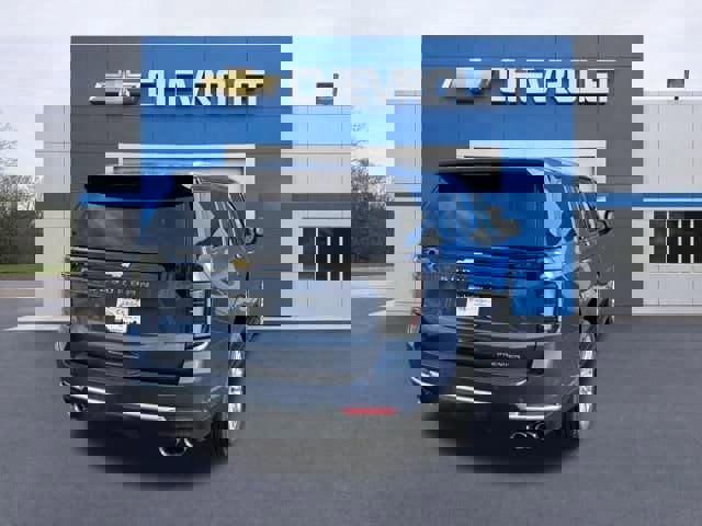 New 2025 Chevrolet Suburban Premier AWD/4WD image 7