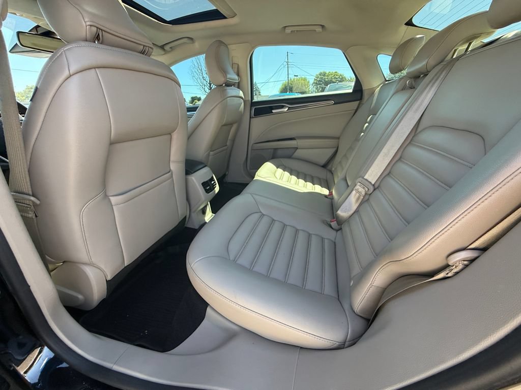 Used 2019 Ford Fusion SEL FWD image 20