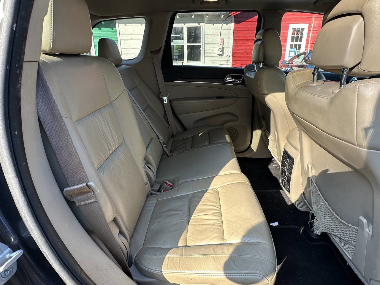 Used 2015 Jeep Grand Cherokee Limited RWD image 16