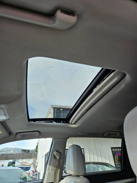 Used 2016 Toyota Highlander XLE image 24