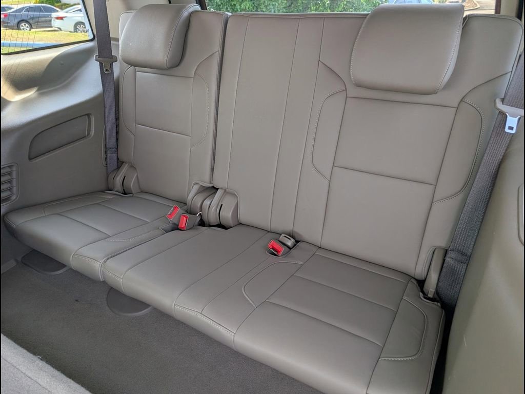 Used 2019 Chevrolet Tahoe LT w/ Luxury Package AWD/4WD image 20