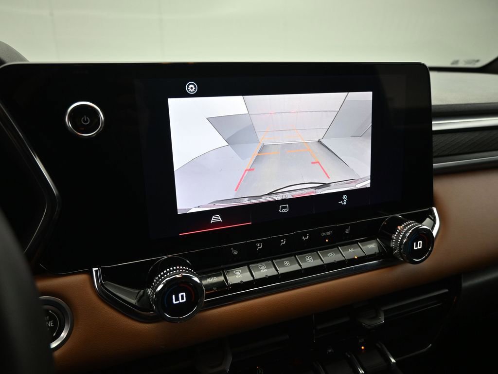 Used 2023 GMC Canyon AT4 image 16