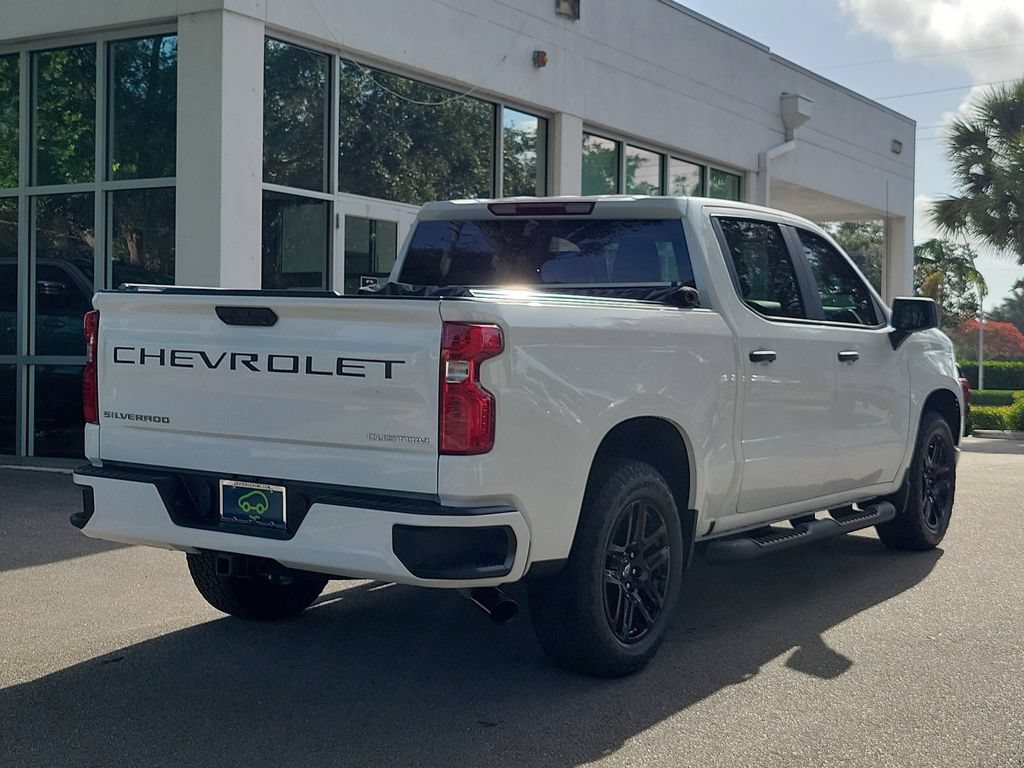 Certified 2025 Chevrolet Silverado 1500 Custom w/ Turbomax Blackout Package RWD image 5
