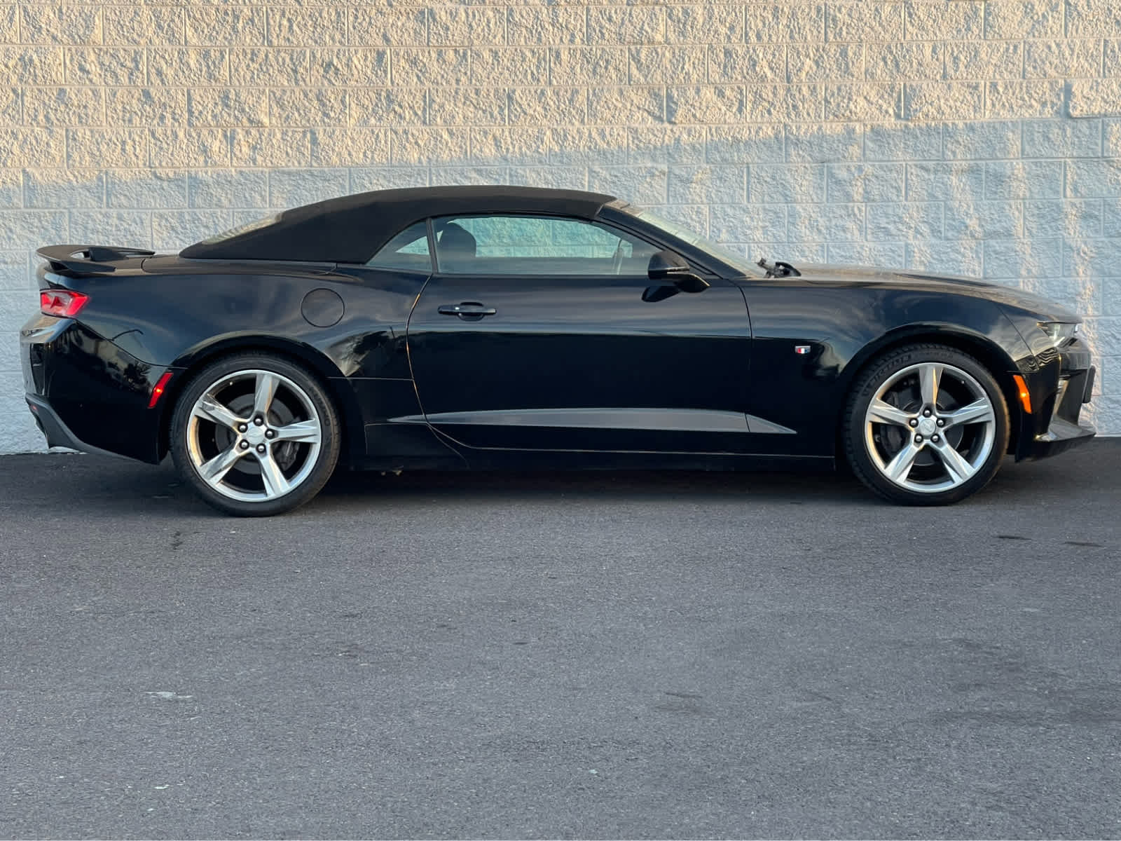 Used 2017 Chevrolet Camaro SS image 5