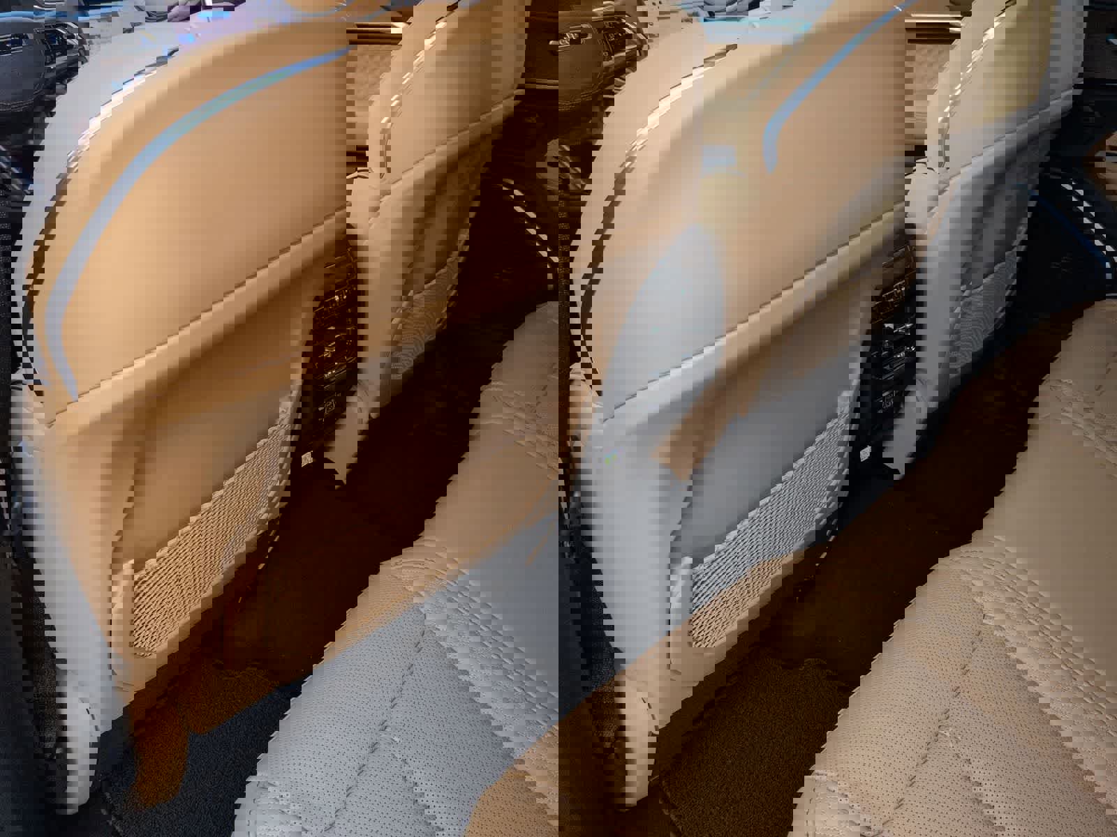 New 2025 Jeep Grand Cherokee Summit w/ Obsidian Package image 17