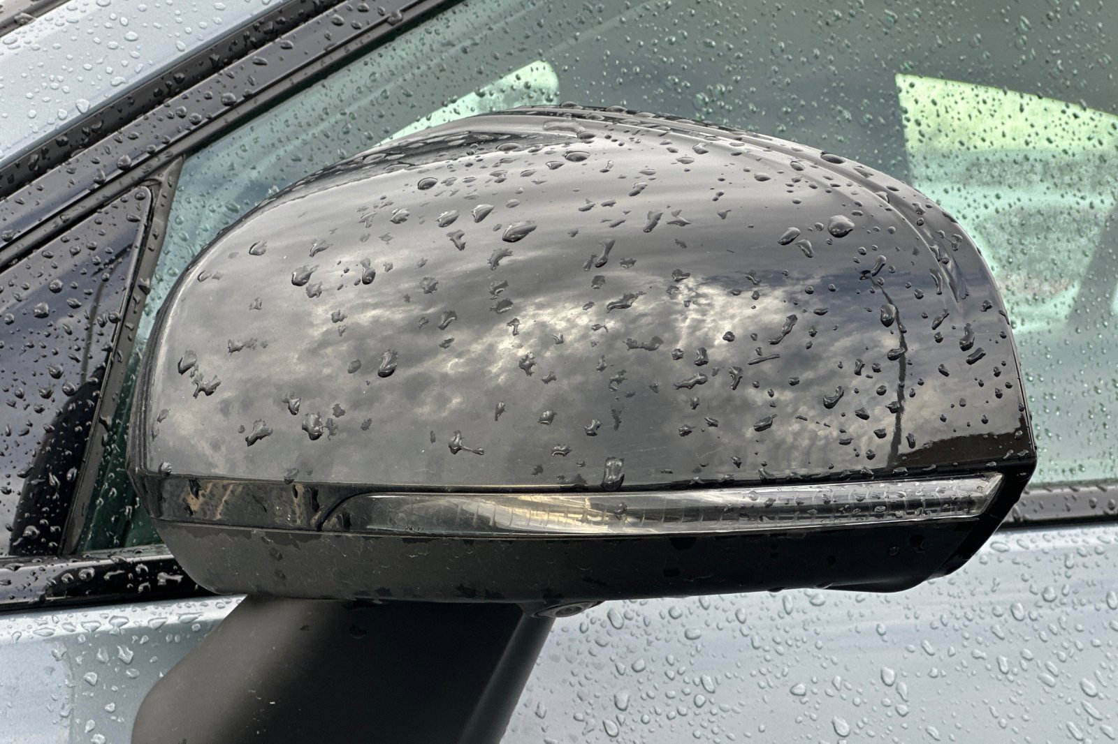 Used 2024 Volvo S60 B5 Plus image 55