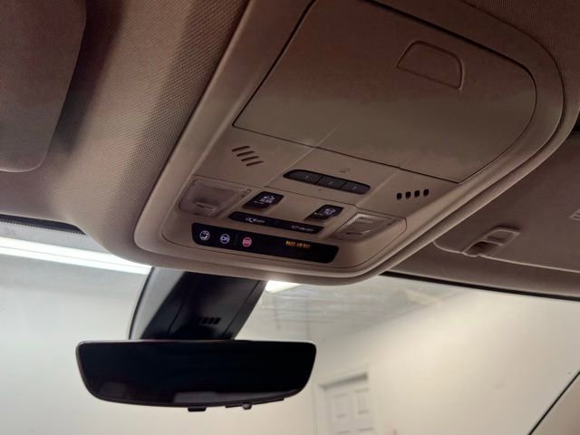 Used 2023 GMC Acadia Denali w/ Denali Ultimate Package image 18