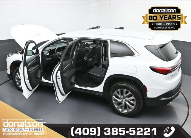 Used 2025 Buick Enclave Preferred FWD image 28