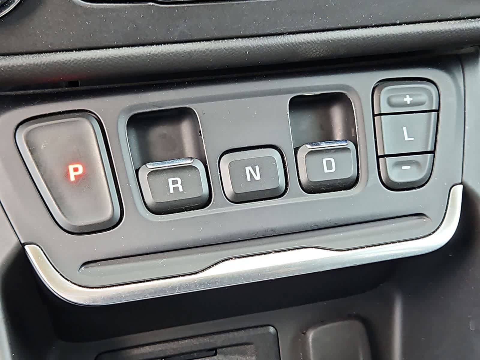 Used 2018 GMC Terrain Denali w/ Advanced Safety Package AWD/4WD image 39