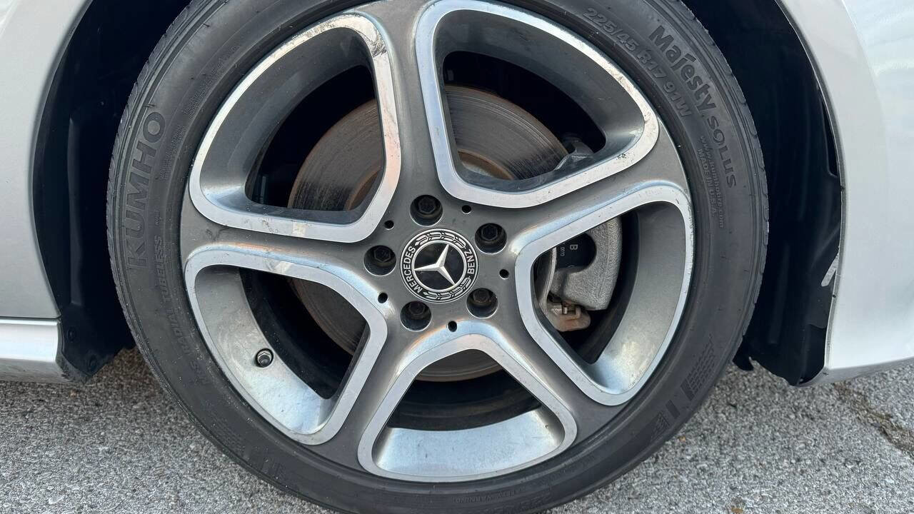 Used 2018 Mercedes-Benz CLA 250 image 31