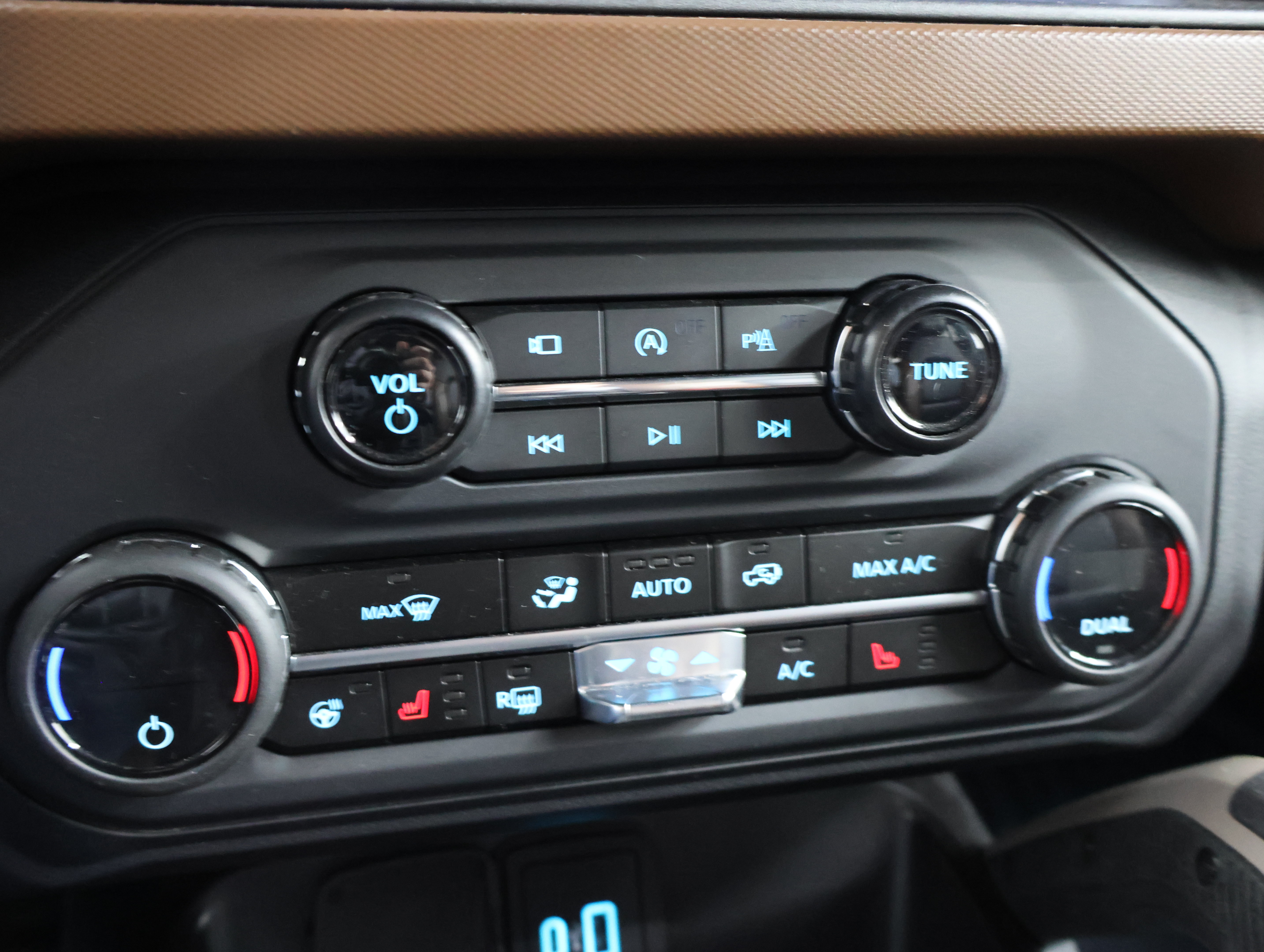 Used 2024 Ford Bronco Outer Banks w/ Sasquatch Package AWD/4WD image 43