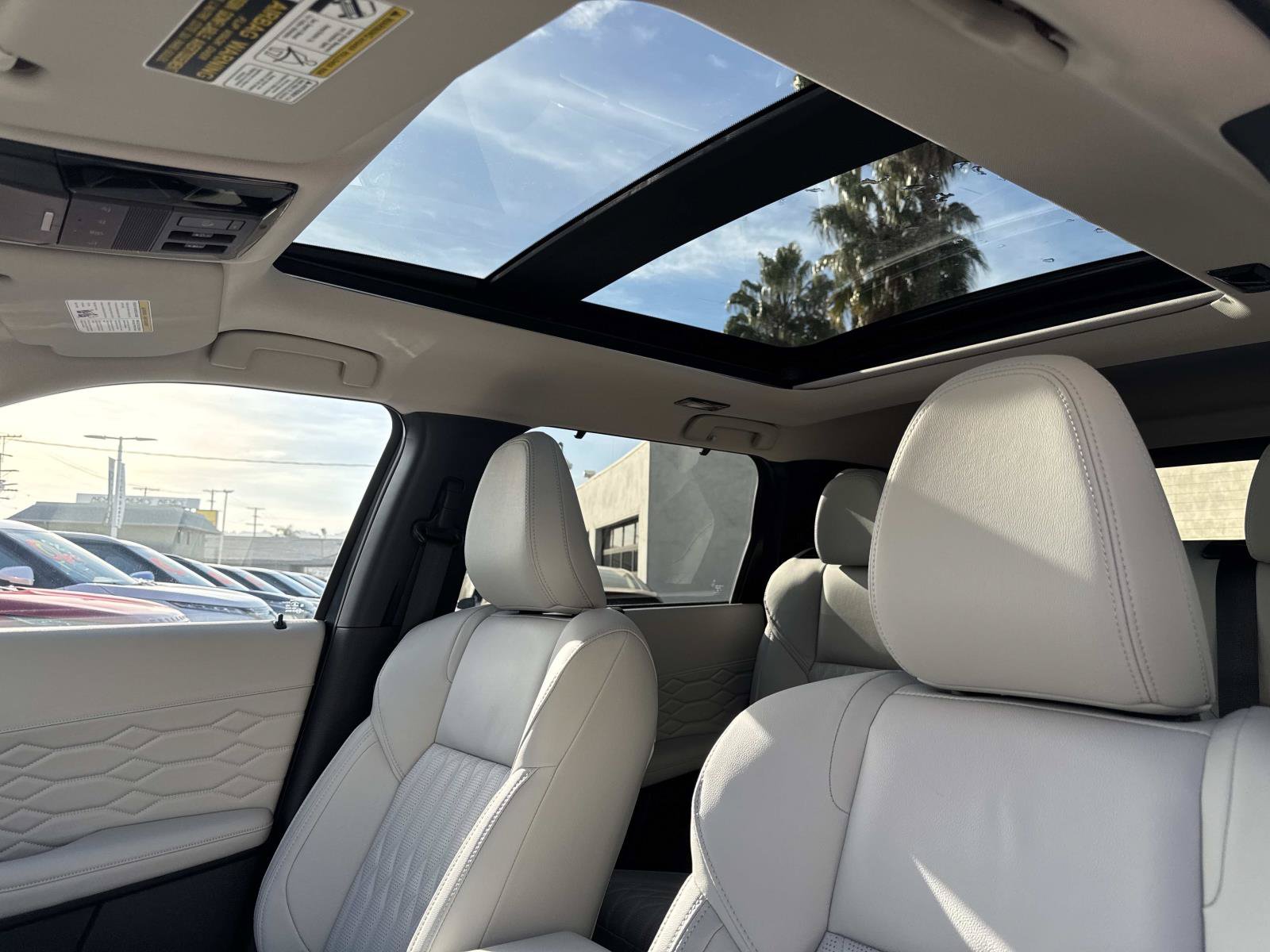 New 2026 Mitsubishi Outlander SEL FWD image 14
