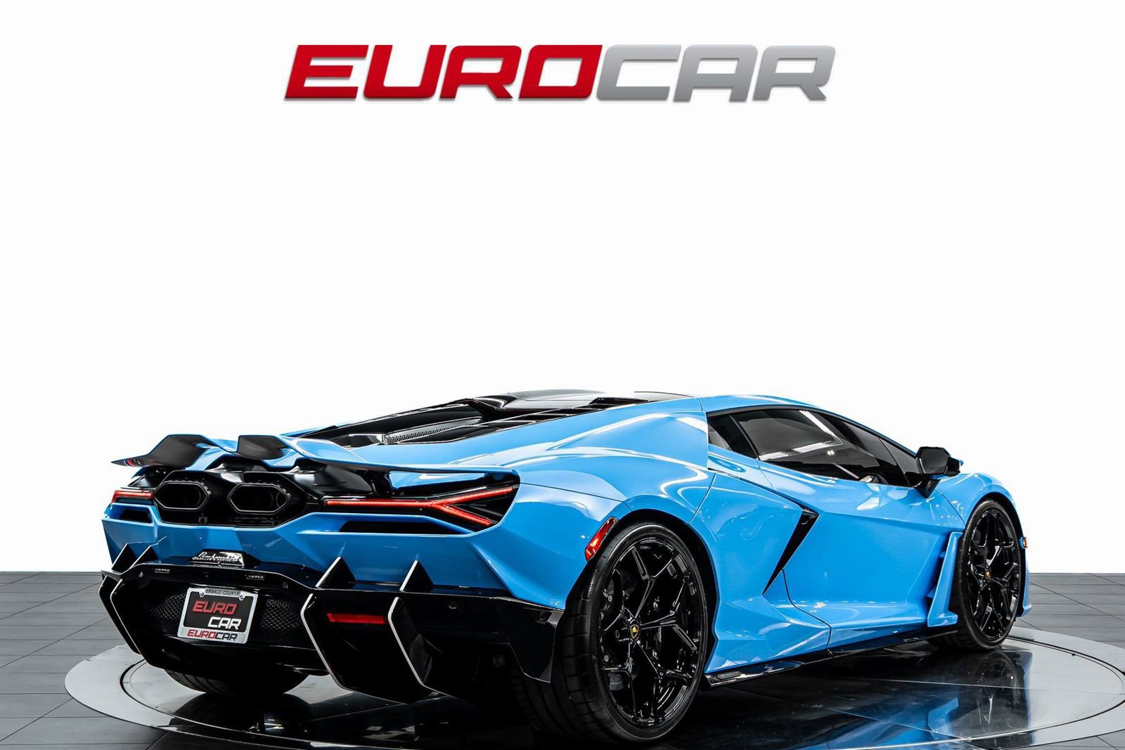 Used 2025 Lamborghini Revuelto image 5