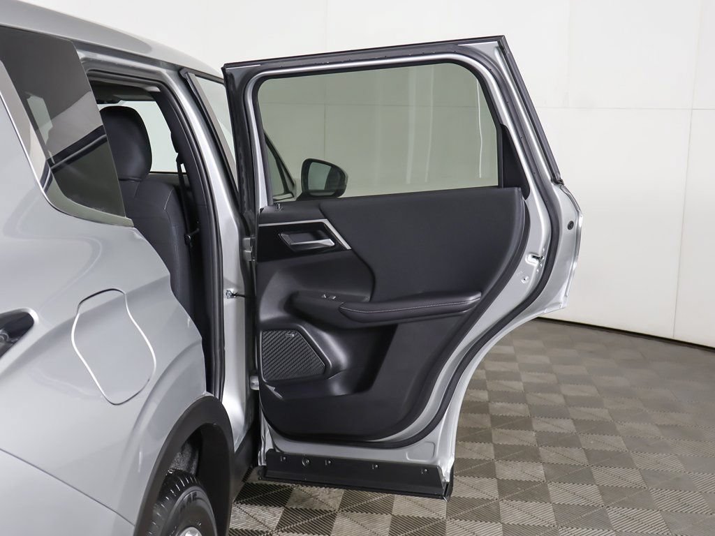 New 2026 Mitsubishi Outlander ES AWD/4WD image 23