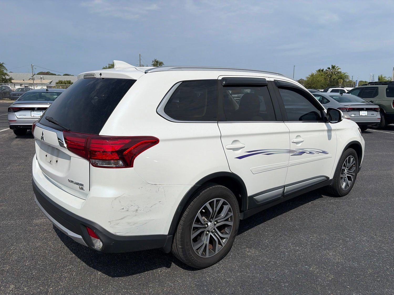 Used 2018 Mitsubishi Outlander SEL AWD/4WD image 7
