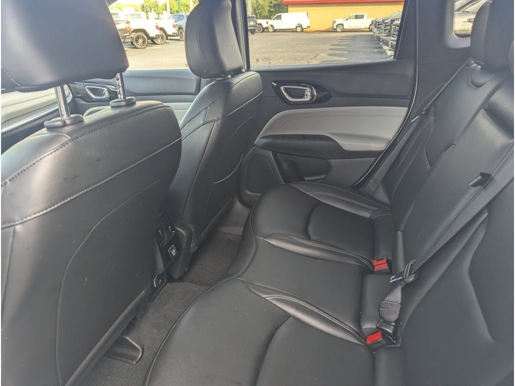 Used 2025 Jeep Compass Limited AWD/4WD image 12